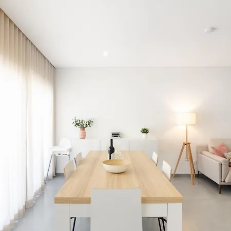 Appartamento North Breeze - 2 Bedroom With Rooftop Pool Nazaré