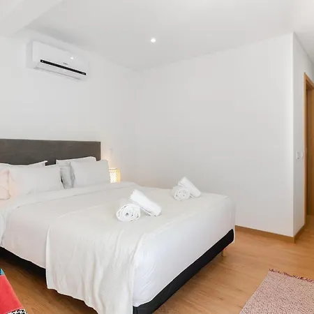Appartamento North Breeze - 2 Bedroom With Rooftop Pool Nazaré
