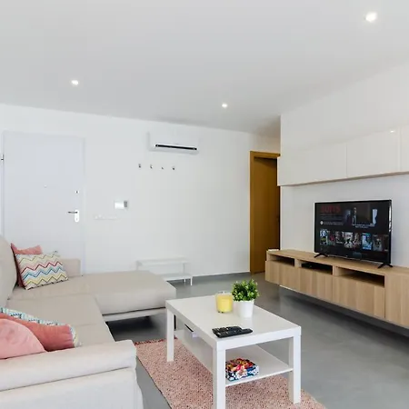 North Breeze - 2 Bedroom With Rooftop Pool Nazaré