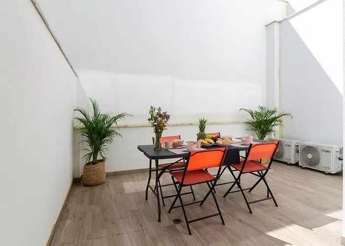 North Breeze - 2 Bedroom With Rooftop Pool *